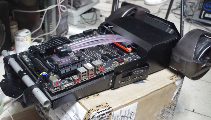 Illustration for article titled Custom Batmobile Is A PC Case In Disguise